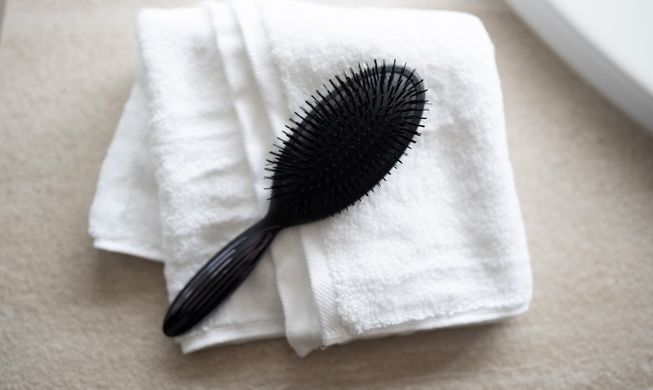 ヘアブラシのお手入れを簡単にするには？
