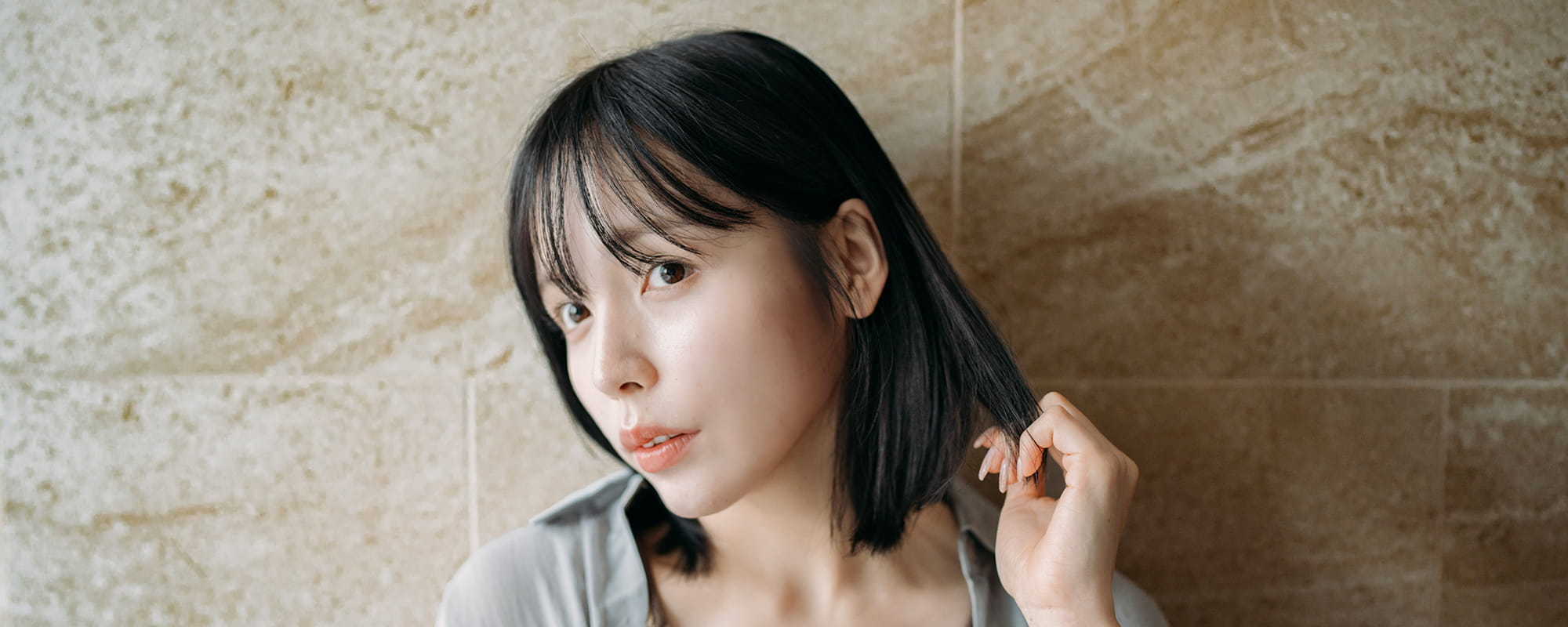 朝と夜のヘアオイルの使い方を解説！効果的な使い方・NGな使い方も紹介