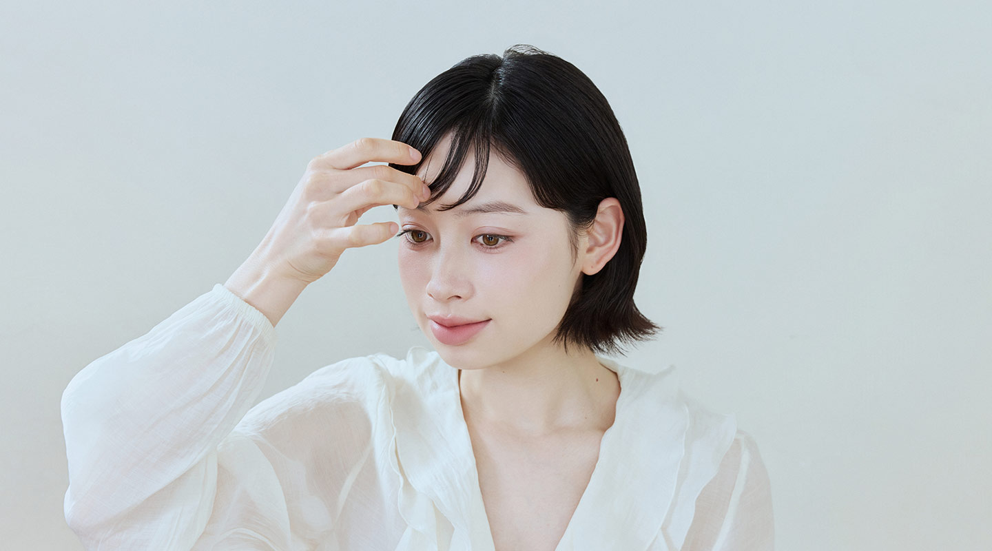 2. 束感タイト前髪で大人っぽく