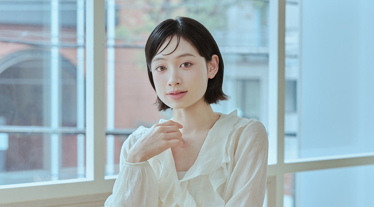 伸ばしかけの前髪を上手に流すコツは？