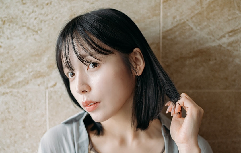 朝と夜のヘアオイルの使い方を解説