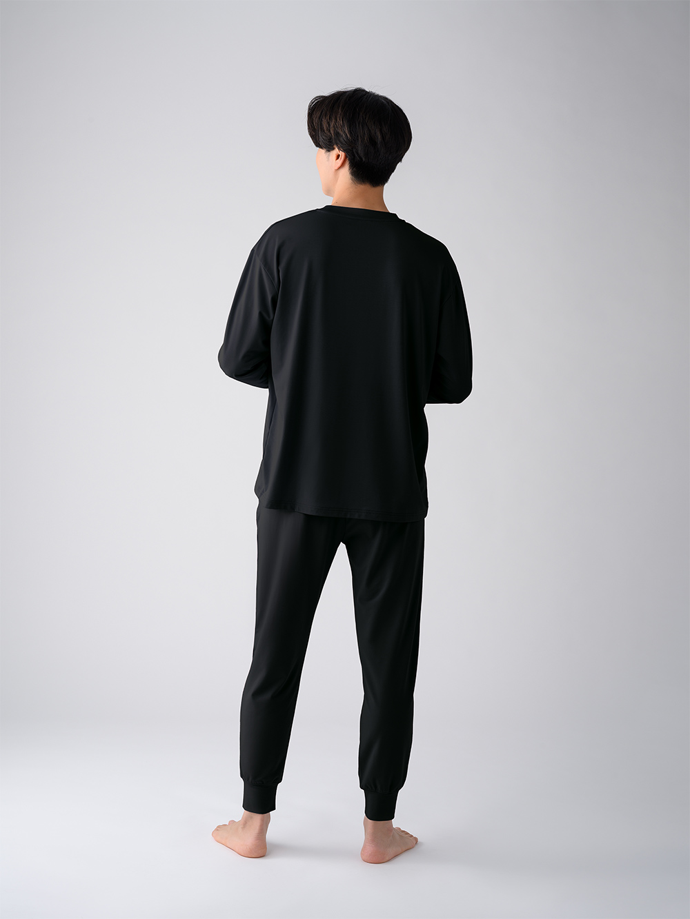 ReD ぐっすりパジャマ ベーシック プルオーバー長袖&ジョガーパンツ上下セット ブラック 3L ブラック 3L