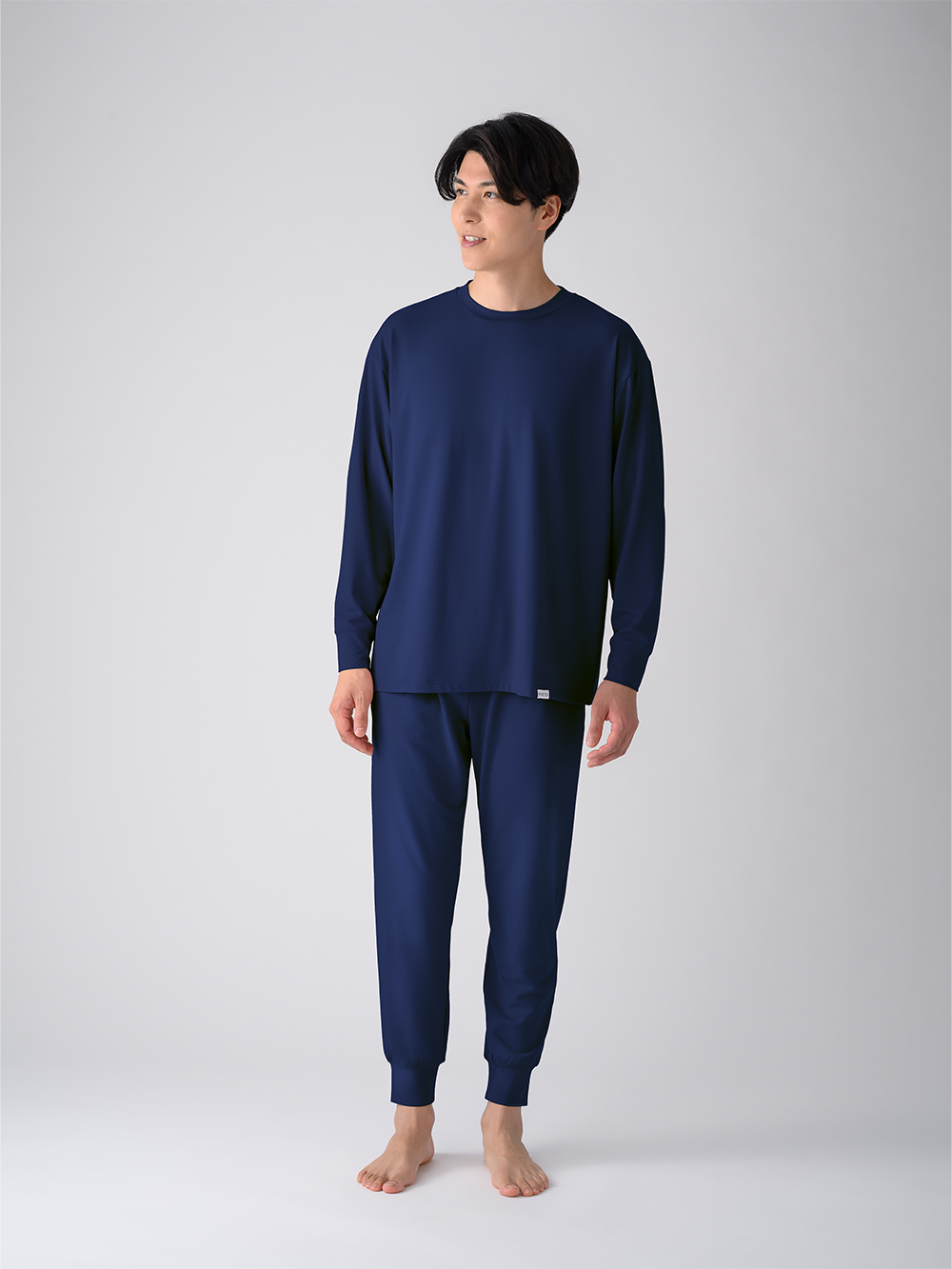 モデル:180cm / Lサイズ着用