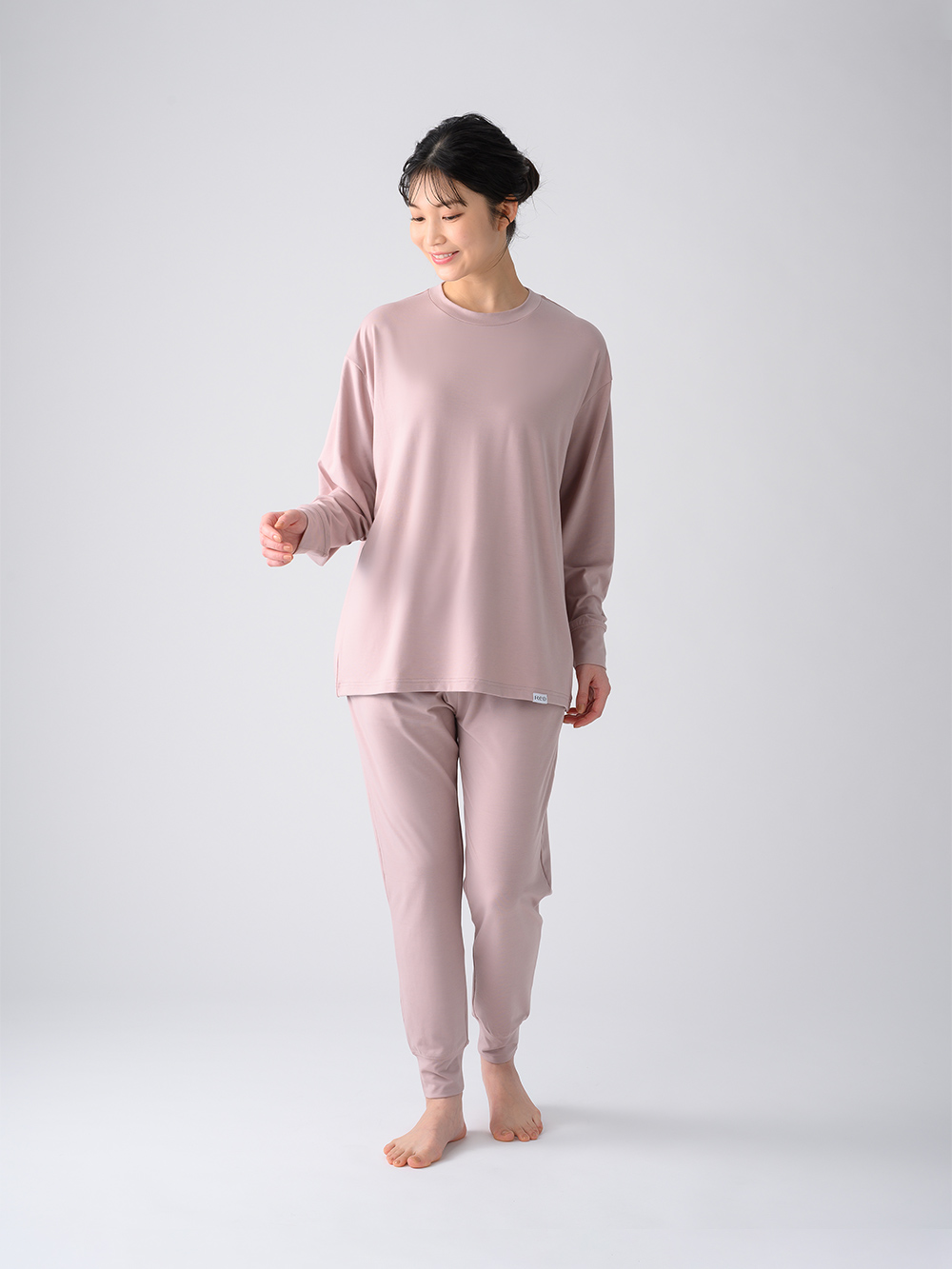 モデル:166cm / Sサイズ着用