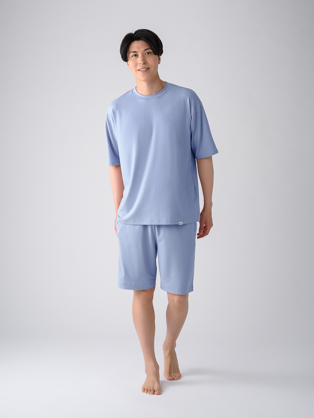モデル:180cm / Lサイズ着用