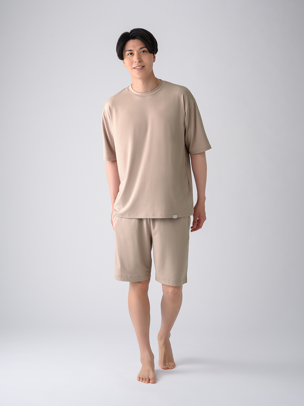 モデル:180cm / Lサイズ着用