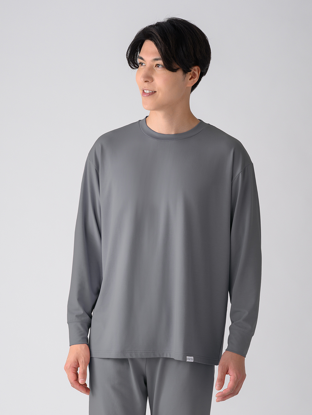 モデル:180cm / Lサイズ着用