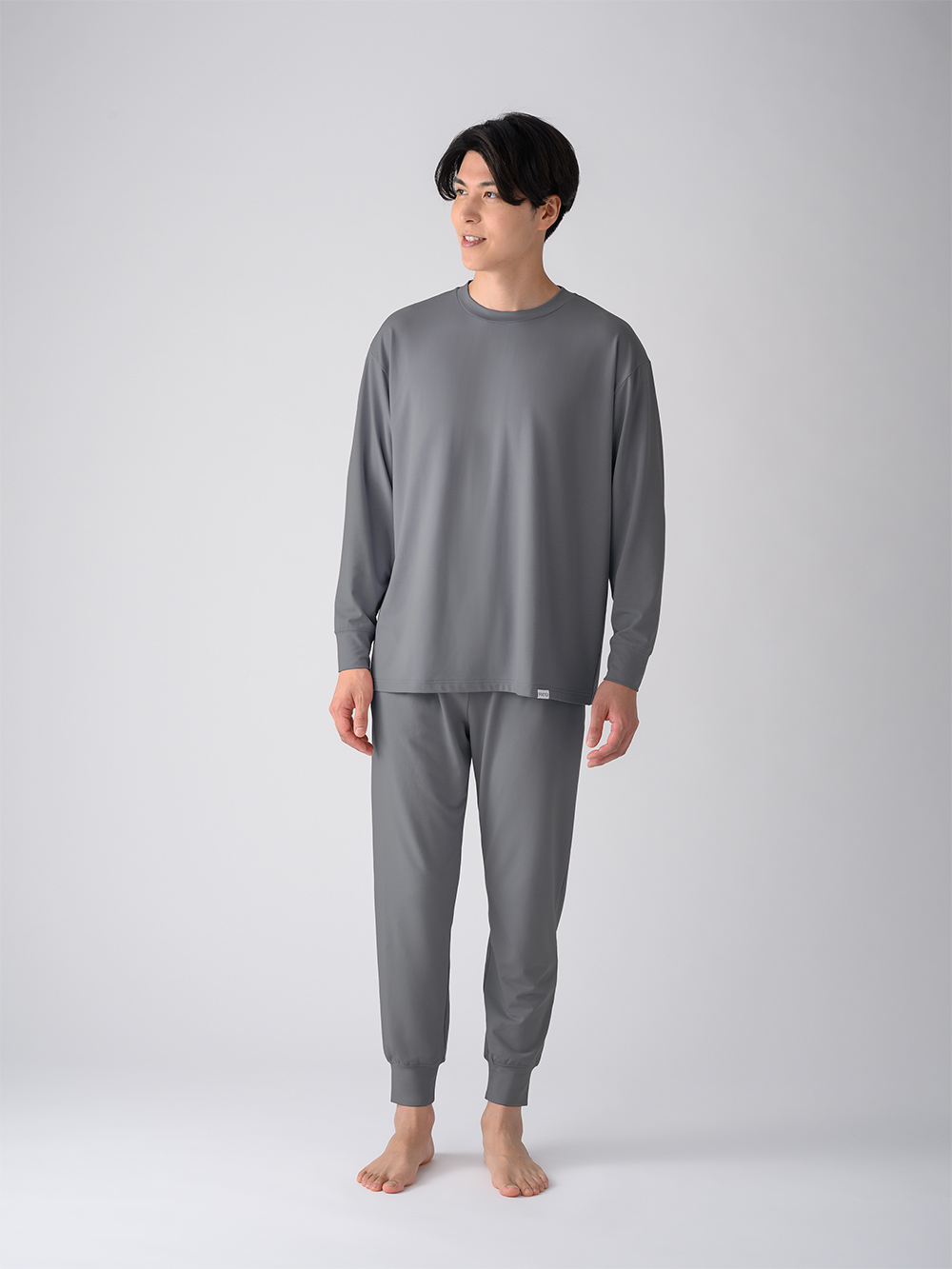 モデル:180cm / Lサイズ着用