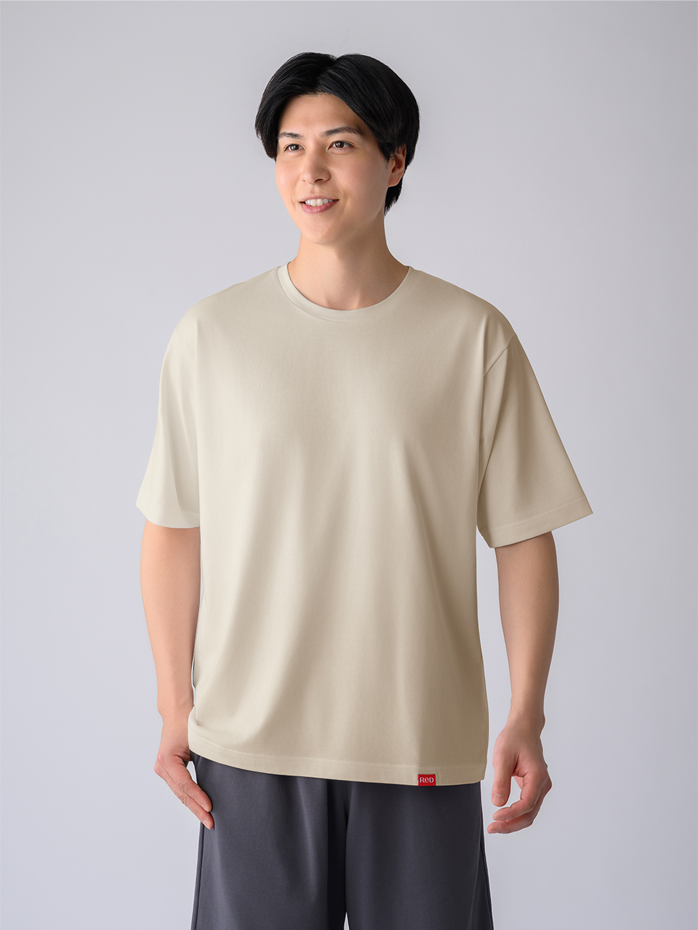 モデル:180cm / Lサイズ着用