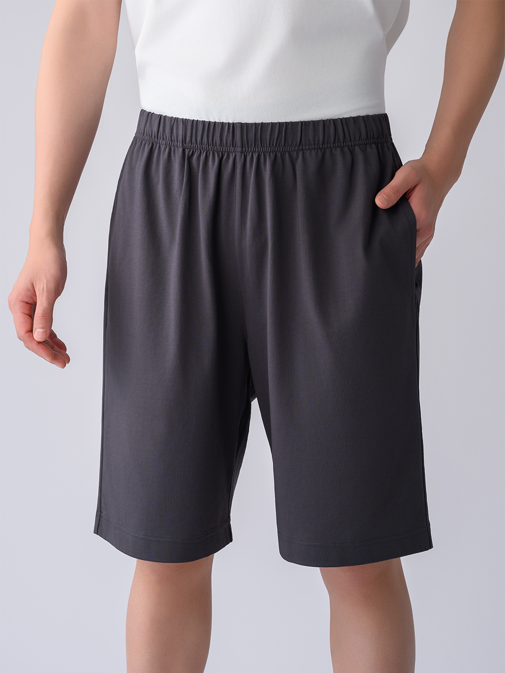 モデル:180cm / Lサイズ着用