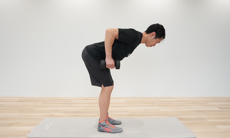 広背筋・僧帽筋のトレーニング2｜ダンベルベントオーバーロウ